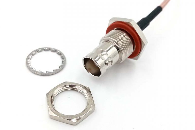 BNC母头转MCX公头弯头接RG316